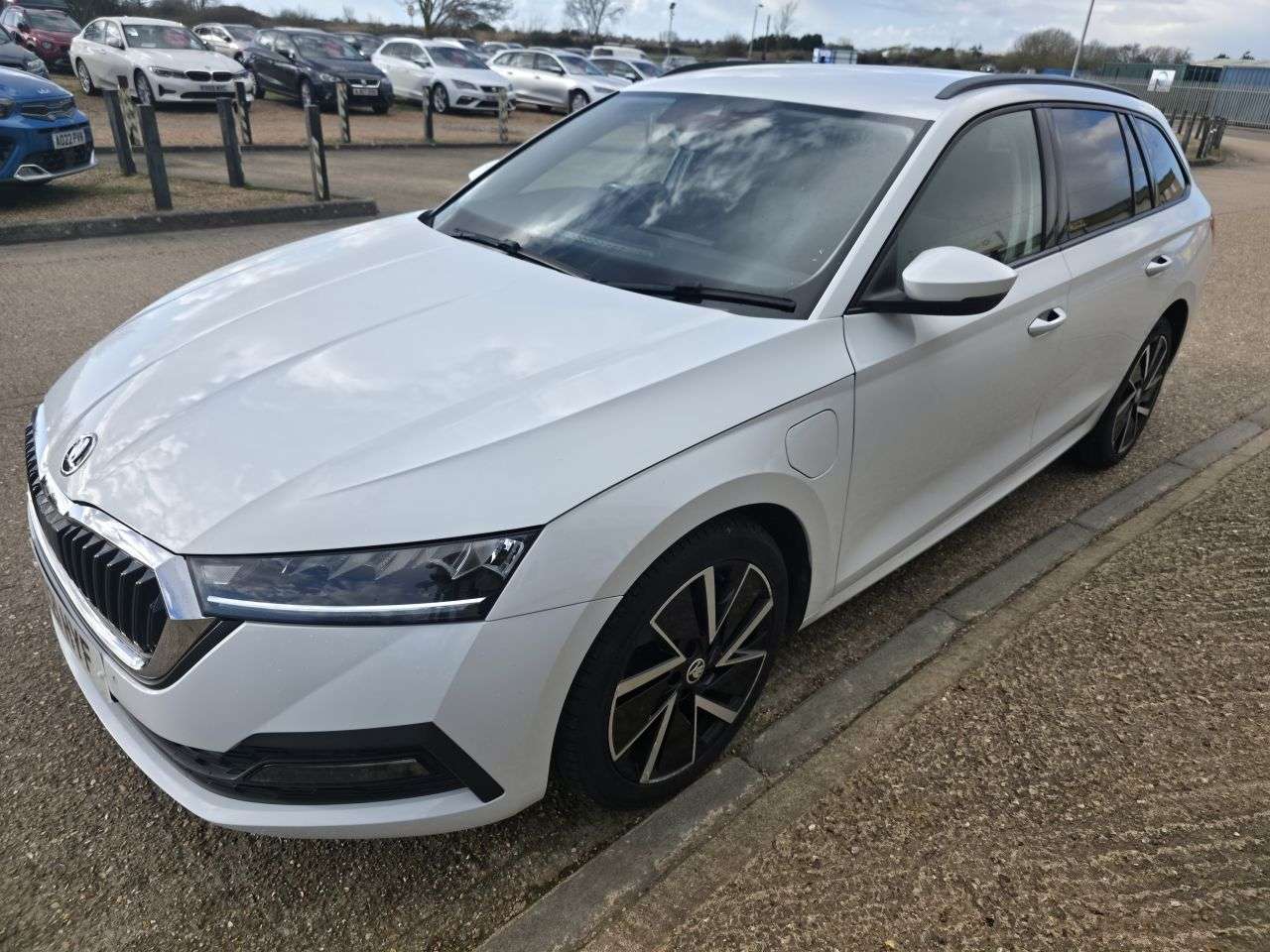 A 2021 SKODA OCTAVIA 1.4 TSI iV 13kWh SE Technology Estate 5dr Petrol Plug-in Hybrid DSG Euro 6 A 2021 SKODA OCTAVIA 1.4 TSI iV 13kWh SE Technology Estate 5dr Petrol Plug-in Hybrid DSG Euro 6
