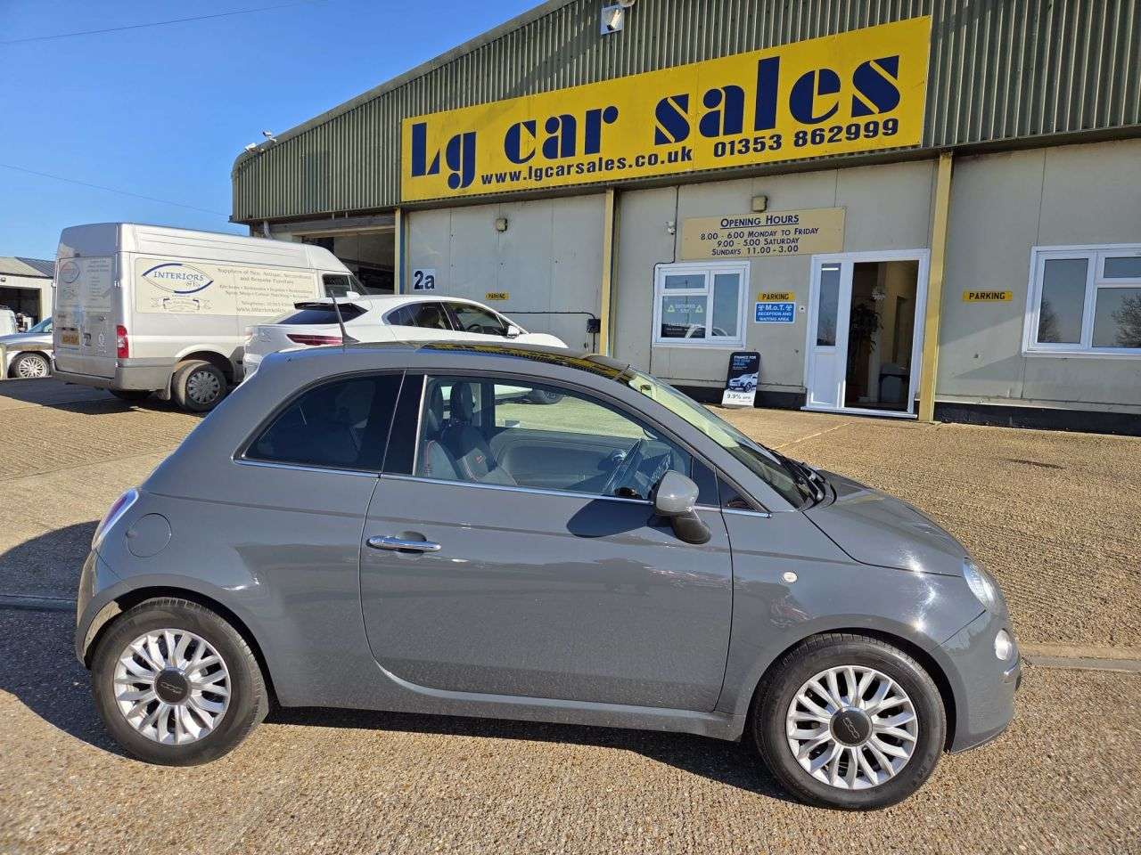 A 2015 FIAT 500 1.2 Lounge Hatchback 3dr Petrol Manual Euro 6 (s/s) (69 bhp) A 2015 FIAT 500 1.2 Lounge Hatchback 3dr Petrol Manual Euro 6 (s/s) (69 bhp)