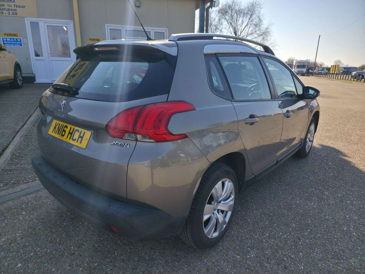 2016 PEUGEOT 2008 2016 PEUGEOT 2008