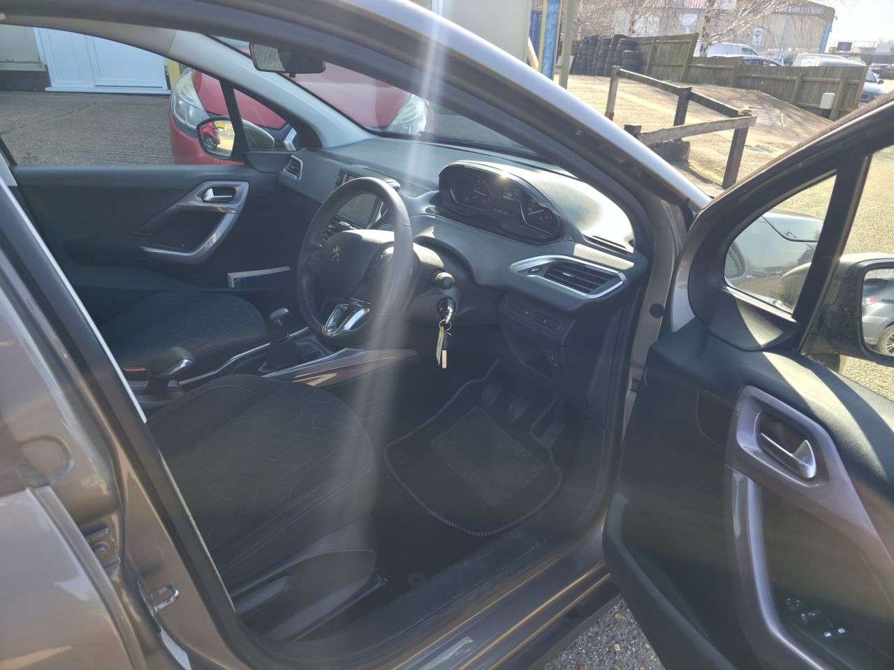 2016 PEUGEOT 2008 2016 PEUGEOT 2008