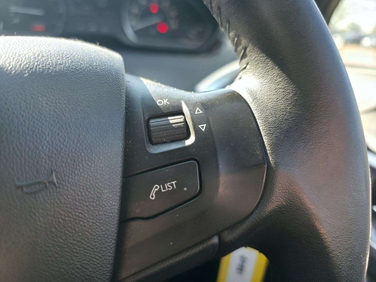 2016 PEUGEOT 2008 2016 PEUGEOT 2008