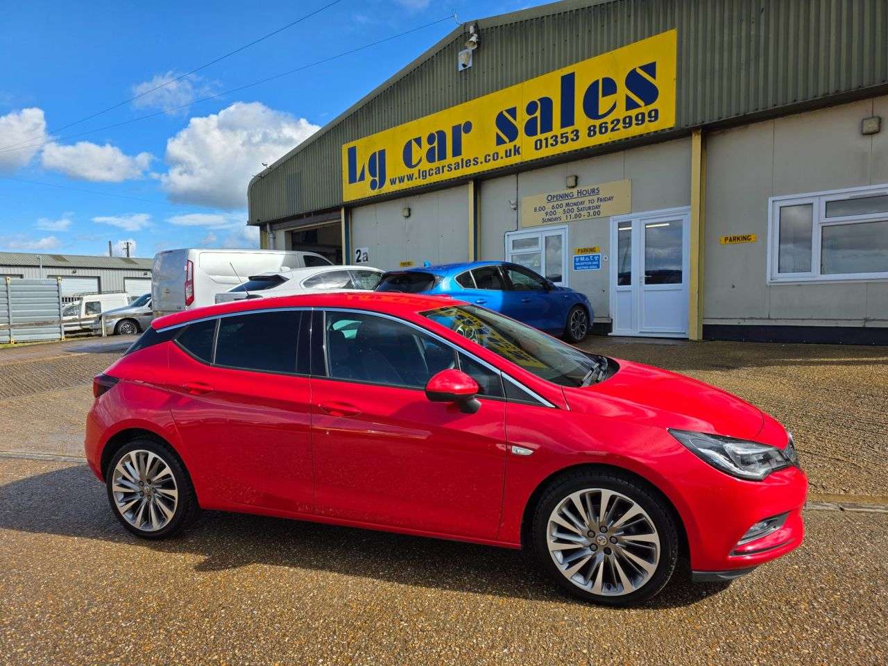 A 2019 VAUXHALL ASTRA 1.4i Turbo Griffin Hatchback 5dr Petrol Manual Euro 6 (s/s) (150 ps) A 2019 VAUXHALL ASTRA 1.4i Turbo Griffin Hatchback 5dr Petrol Manual Euro 6 (s/s) (150 ps)