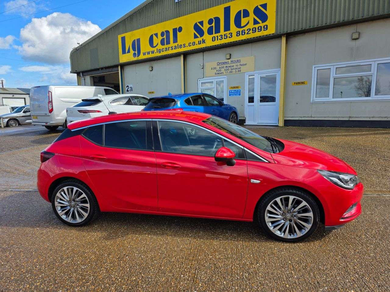 A 2019 VAUXHALL ASTRA 1.4i Turbo Griffin Hatchback 5dr Petrol Manual Euro 6 (s/s) (150 ps) A 2019 VAUXHALL ASTRA 1.4i Turbo Griffin Hatchback 5dr Petrol Manual Euro 6 (s/s) (150 ps)