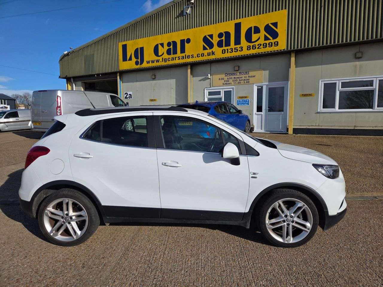 A 2019 VAUXHALL MOKKA X 1.4i Turbo ecoTEC Griffin Plus SUV 5dr Petrol Manual Euro 6 (s/s) (140 ps) A 2019 VAUXHALL MOKKA X 1.4i Turbo ecoTEC Griffin Plus SUV 5dr Petrol Manual Euro 6 (s/s) (140 ps)