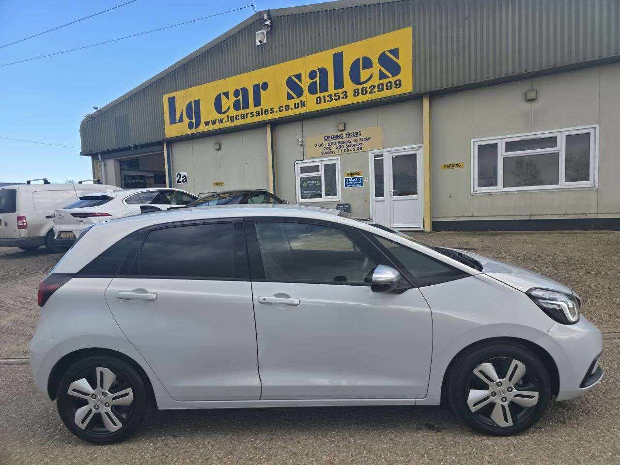 A 2021 HONDA JAZZ 1.5 h i-MMD EX Hatchback 5dr Petrol Hybrid eCVT Euro 6 (s/s) (107 ps) A 2021 HONDA JAZZ 1.5 h i-MMD EX Hatchback 5dr Petrol Hybrid eCVT Euro 6 (s/s) (107 ps)