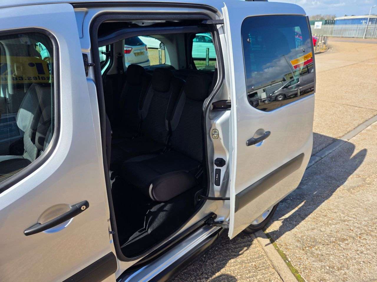 2014 PEUGEOT PARTNER TEPEE 2014 PEUGEOT PARTNER TEPEE