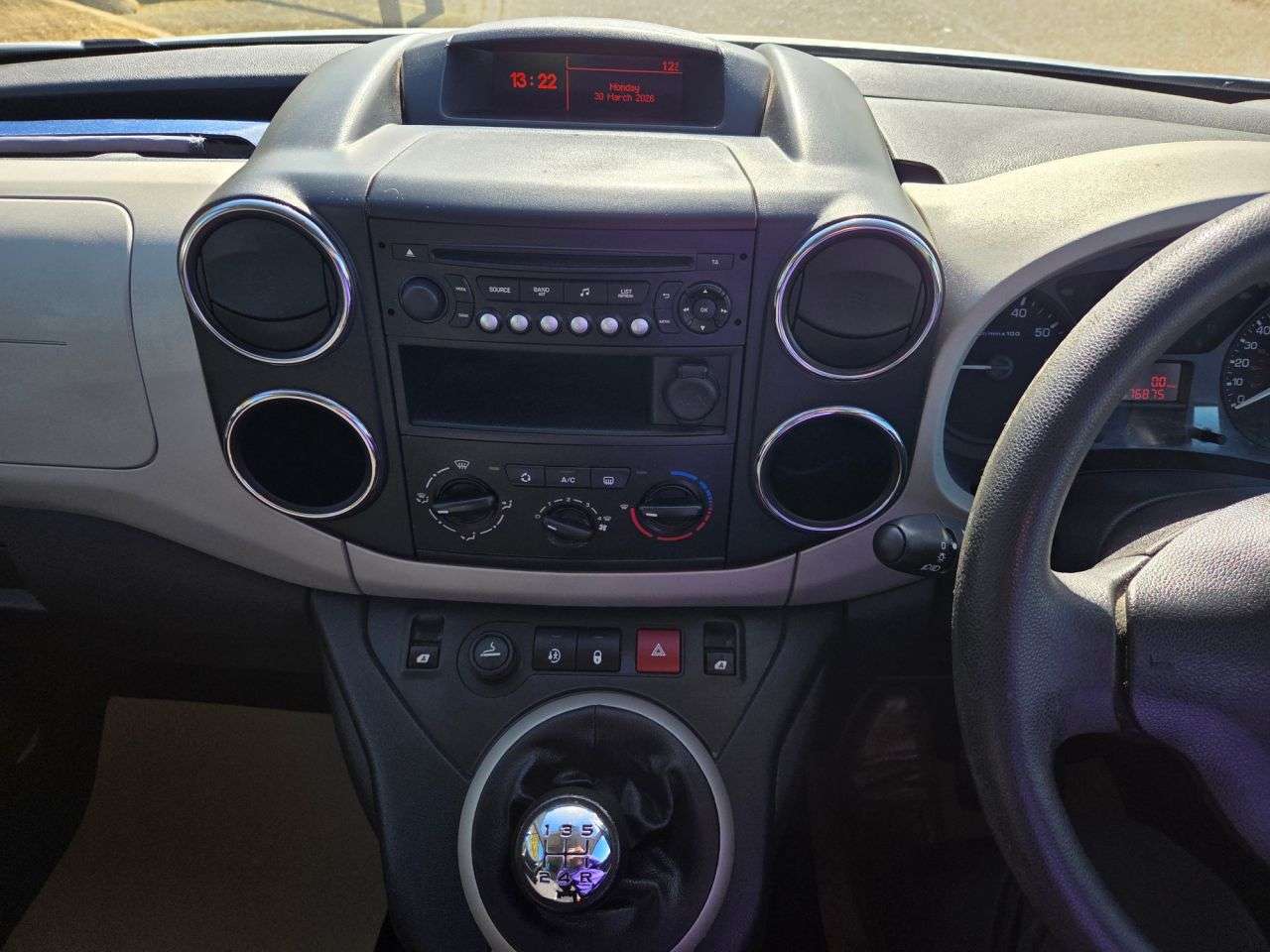 2014 PEUGEOT PARTNER TEPEE 2014 PEUGEOT PARTNER TEPEE