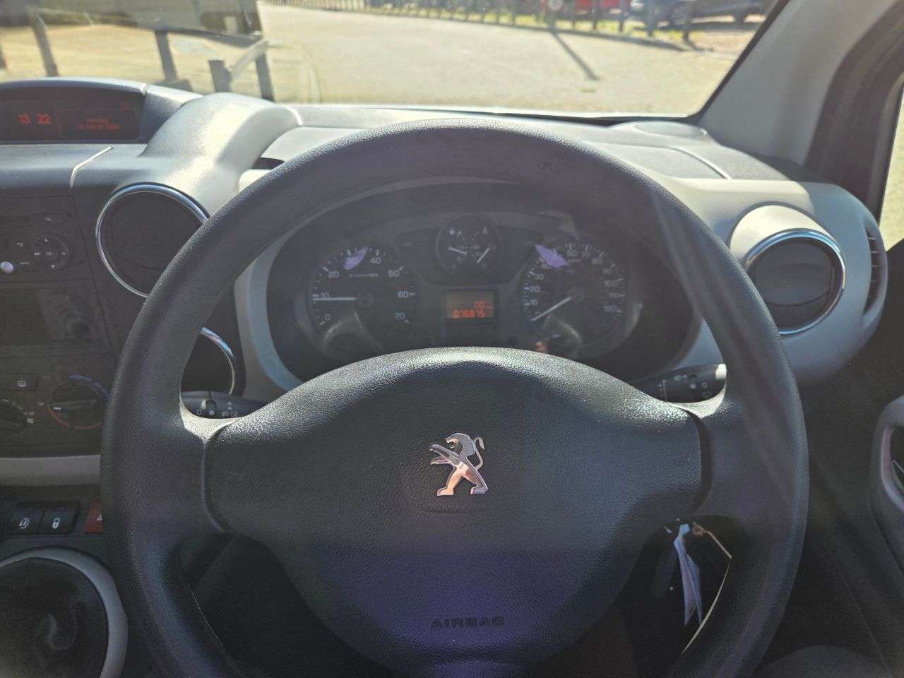 2014 PEUGEOT PARTNER TEPEE 2014 PEUGEOT PARTNER TEPEE