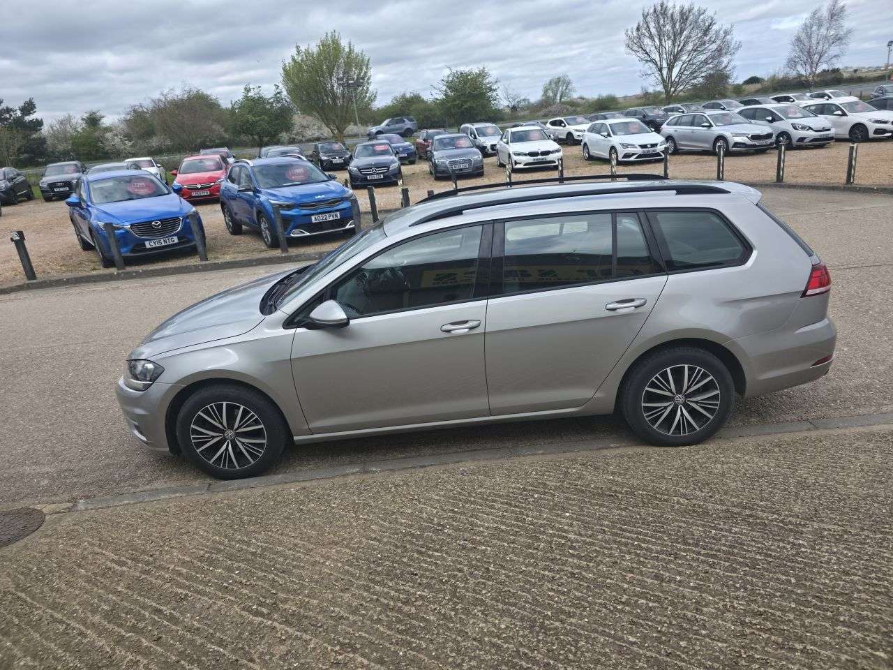 2017 VOLKSWAGEN GOLF 2017 VOLKSWAGEN GOLF