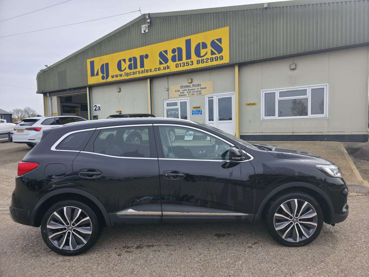 A 2019 RENAULT KADJAR 1.5 Blue dCi S Edition SUV 5dr Diesel Manual Euro 6 (s/s) (115 ps) A 2019 RENAULT KADJAR 1.5 Blue dCi S Edition SUV 5dr Diesel Manual Euro 6 (s/s) (115 ps)