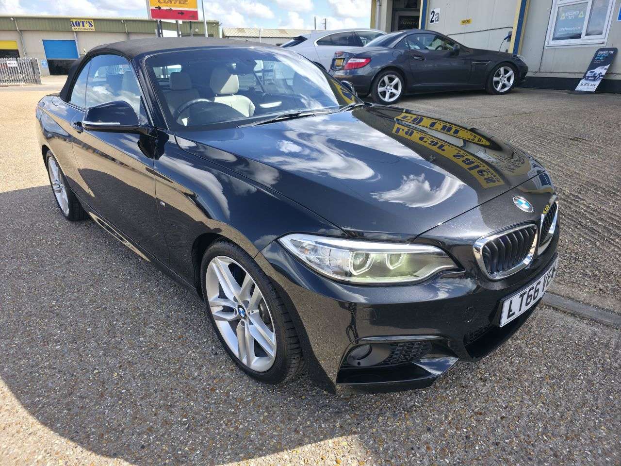 A 2016 BMW 2 SERIES 1.5 218i M Sport Convertible 2dr Petrol Manual Euro 6 (s/s) (136 ps) A 2016 BMW 2 SERIES 1.5 218i M Sport Convertible 2dr Petrol Manual Euro 6 (s/s) (136 ps)