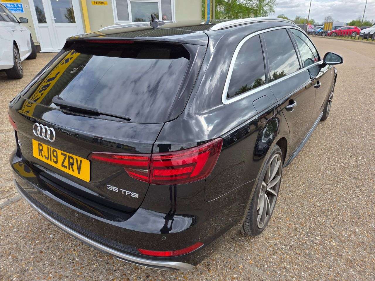 2019 AUDI A4 AVANT 2019 AUDI A4 AVANT