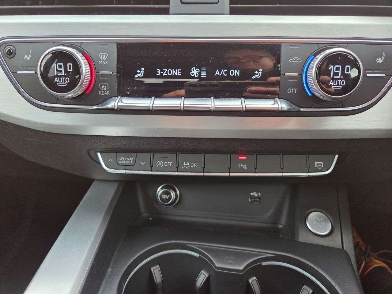 2019 AUDI A4 AVANT 2019 AUDI A4 AVANT