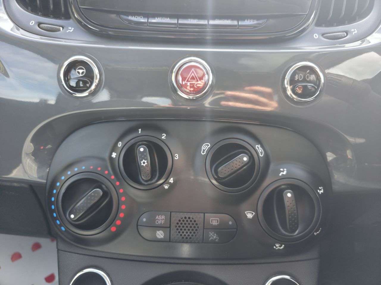 2018 FIAT 500 2018 FIAT 500