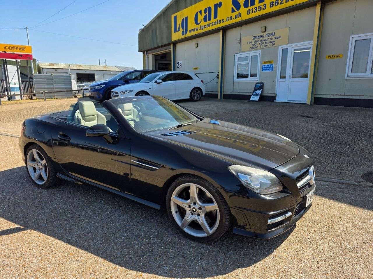 A 2012 MERCEDES-BENZ SLK 2.1 SLK250 CDI BlueEfficiency AMG Sport Convertible 2dr Diesel G-Tronic+ Eu A 2012 MERCEDES-BENZ SLK 2.1 SLK250 CDI BlueEfficiency AMG Sport Convertible 2dr Diesel G-Tronic+ Eu