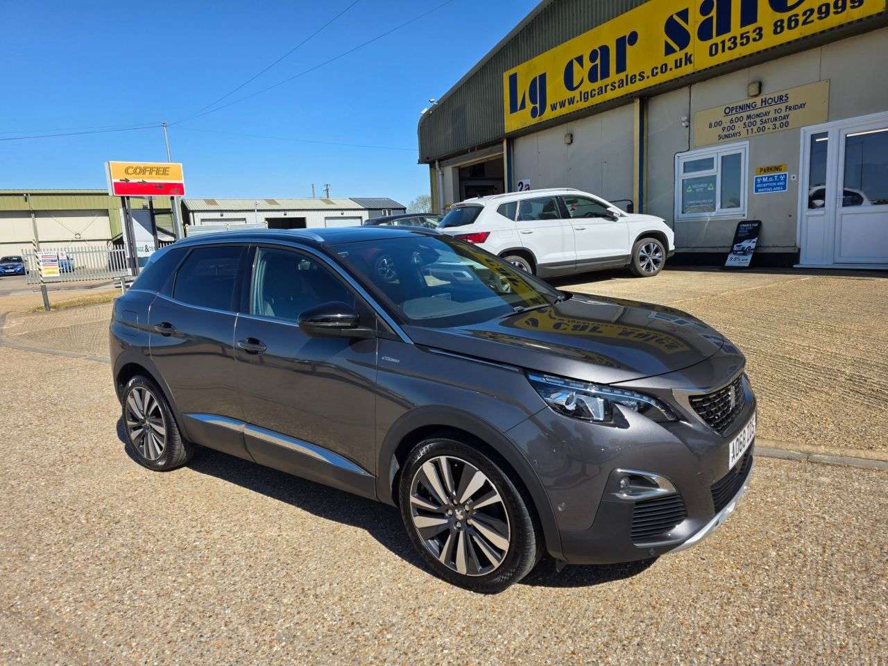 A 2018 PEUGEOT 3008 1.5 BlueHDi GT Line Premium SUV 5dr Diesel Manual Euro 6 (s/s) (130 ps) A 2018 PEUGEOT 3008 1.5 BlueHDi GT Line Premium SUV 5dr Diesel Manual Euro 6 (s/s) (130 ps)
