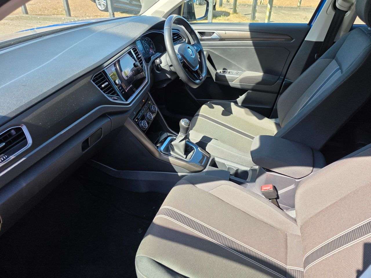 2018 VOLKSWAGEN T-ROC 2018 VOLKSWAGEN T-ROC