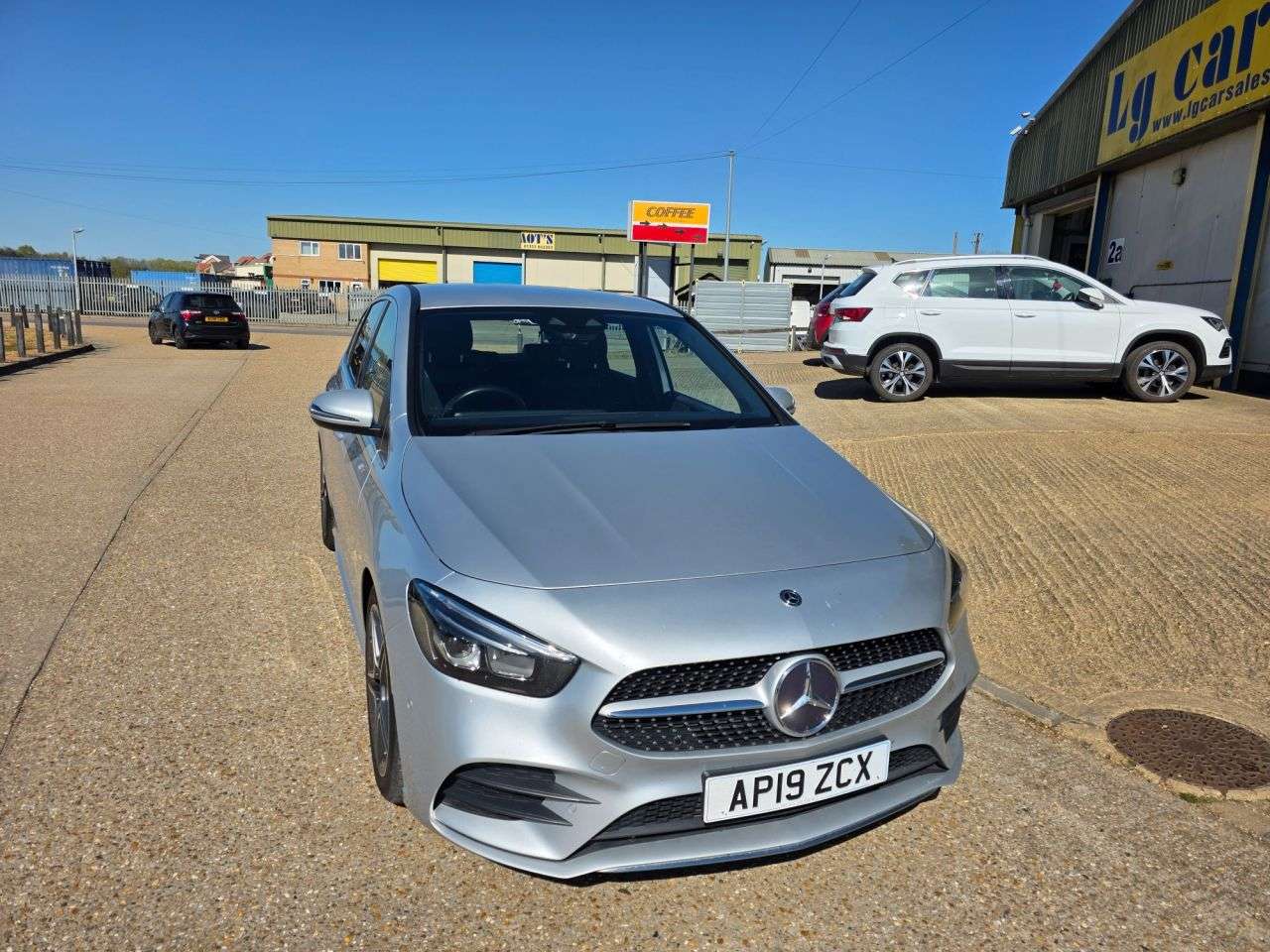 A 2019 MERCEDES-BENZ B-CLASS 1.3 B200 AMG Line (Executive) MPV 5dr Petrol 7G-DCT Euro 6 (s/s) (163 ps) A 2019 MERCEDES-BENZ B-CLASS 1.3 B200 AMG Line (Executive) MPV 5dr Petrol 7G-DCT Euro 6 (s/s) (163 ps)