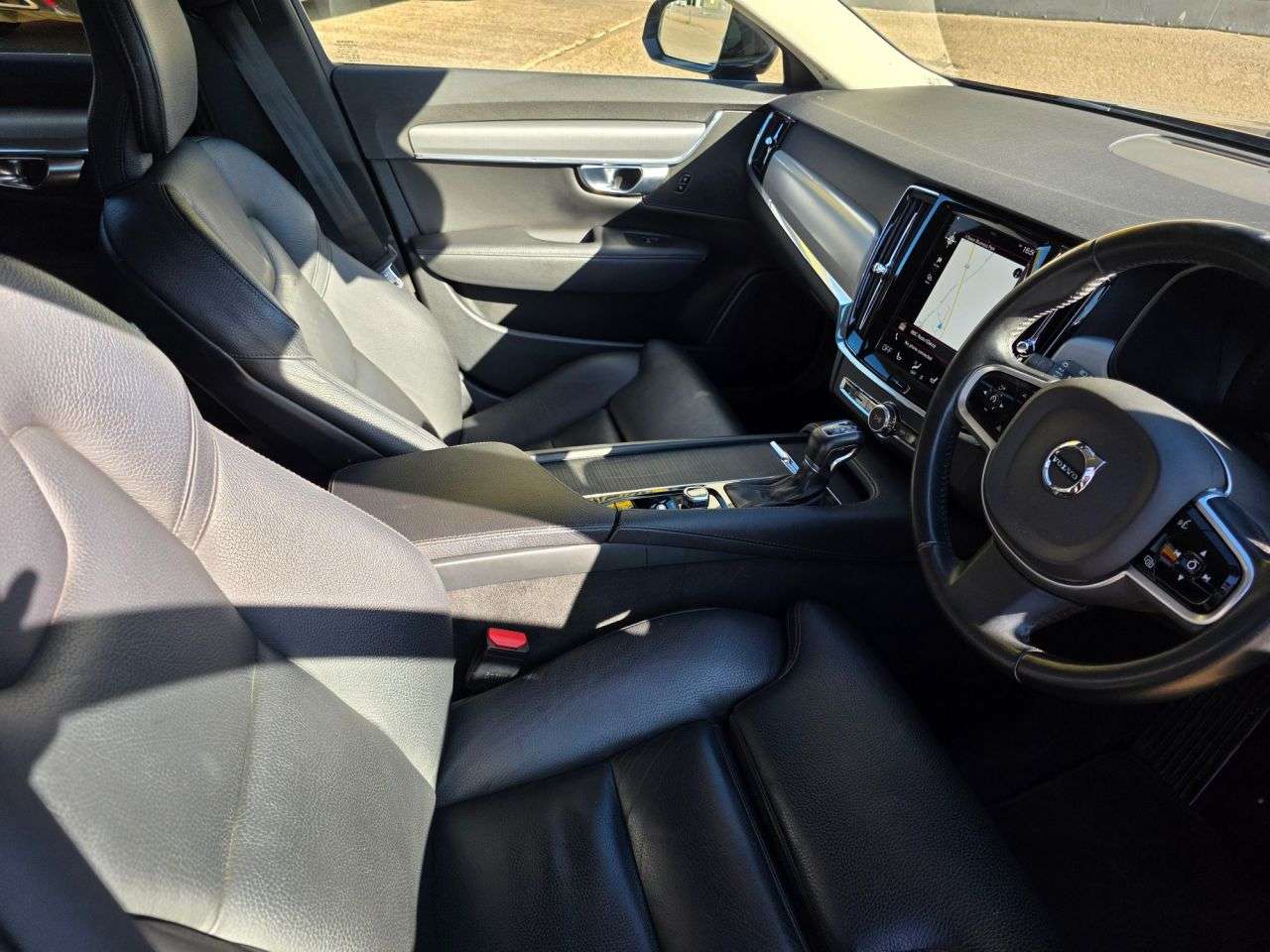 2019 VOLVO V90 2019 VOLVO V90