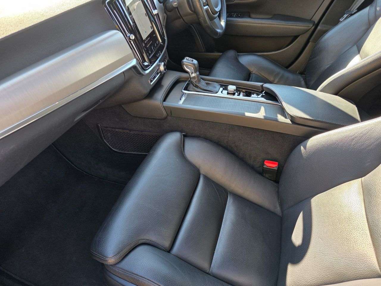 2019 VOLVO V90 2019 VOLVO V90