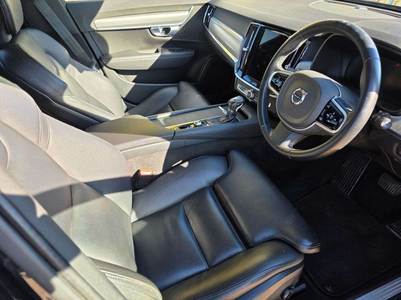 2019 VOLVO V90 2019 VOLVO V90