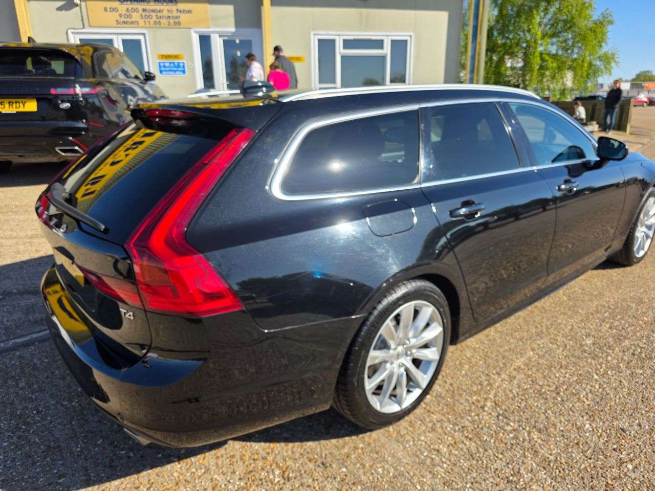 2019 VOLVO V90 2019 VOLVO V90