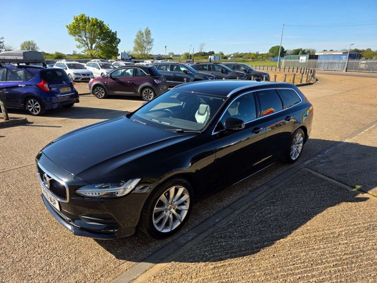 2019 VOLVO V90 2019 VOLVO V90