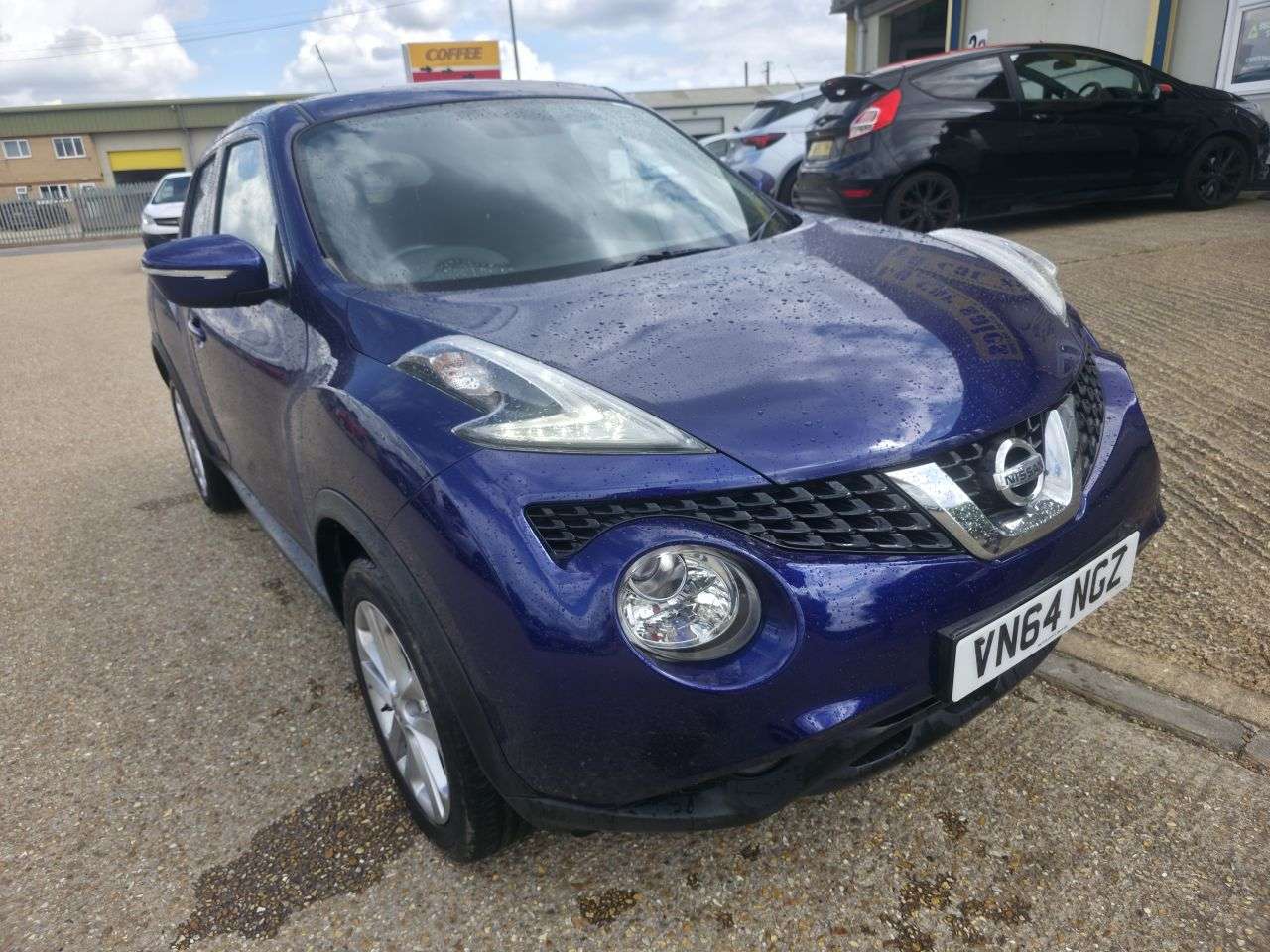 A 2014 NISSAN JUKE 1.5 dCi 8v Acenta Premium SUV 5dr Diesel Manual Euro 5 (s/s) (110 ps) A 2014 NISSAN JUKE 1.5 dCi 8v Acenta Premium SUV 5dr Diesel Manual Euro 5 (s/s) (110 ps)