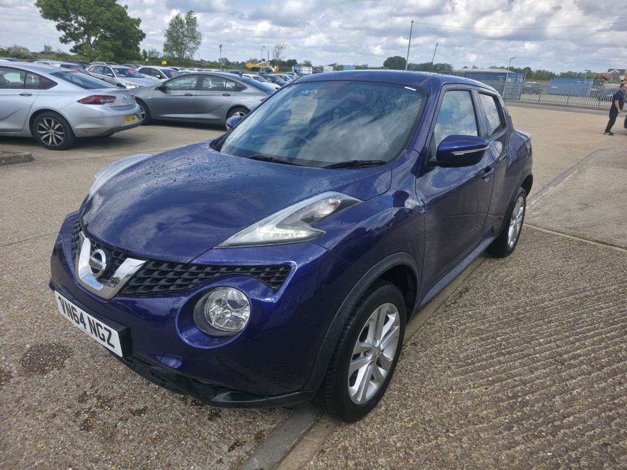 A 2014 NISSAN JUKE 1.5 dCi 8v Acenta Premium SUV 5dr Diesel Manual Euro 5 (s/s) (110 ps) A 2014 NISSAN JUKE 1.5 dCi 8v Acenta Premium SUV 5dr Diesel Manual Euro 5 (s/s) (110 ps)