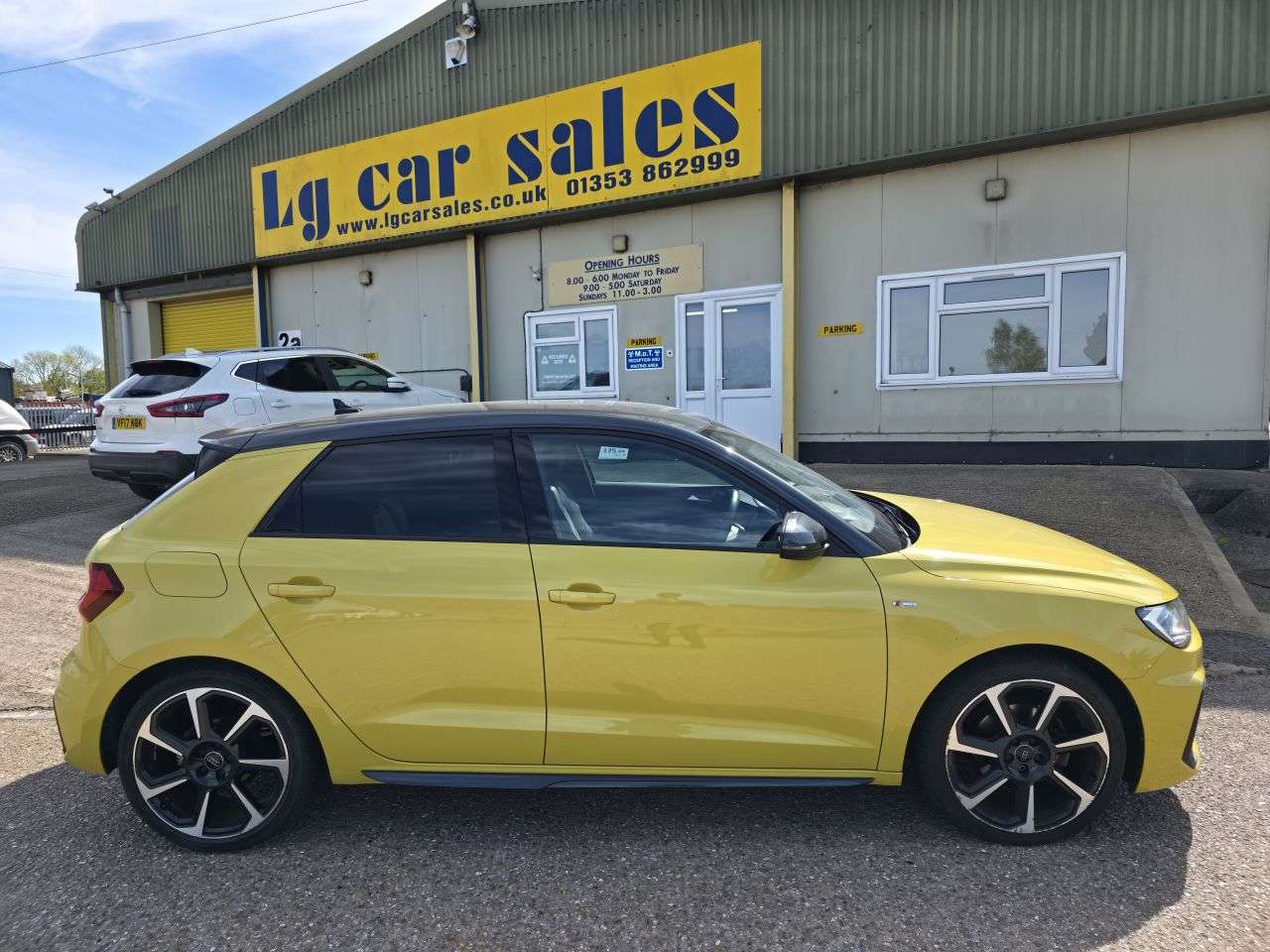 A 2020 AUDI A1 1.5 TFSI 35 S line Style Edition Sportback 5dr Petrol S Tronic Euro 6 (s/s) A 2020 AUDI A1 1.5 TFSI 35 S line Style Edition Sportback 5dr Petrol S Tronic Euro 6 (s/s)