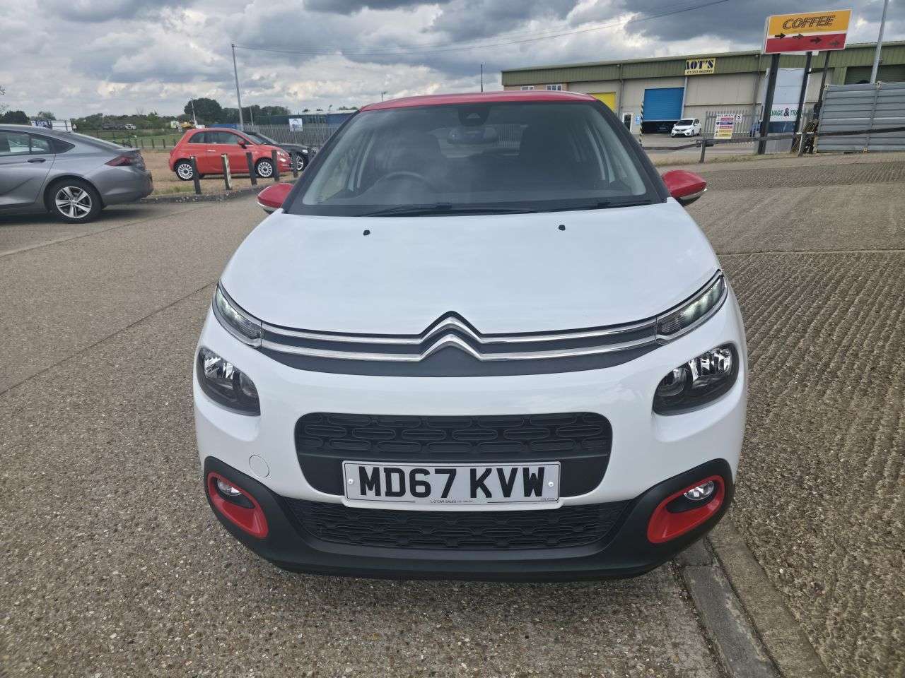 A 2018 CITROEN C3 1.2 PureTech Flair Hatchback 5dr Petrol Manual Euro 6 (82 ps) A 2018 CITROEN C3 1.2 PureTech Flair Hatchback 5dr Petrol Manual Euro 6 (82 ps)
