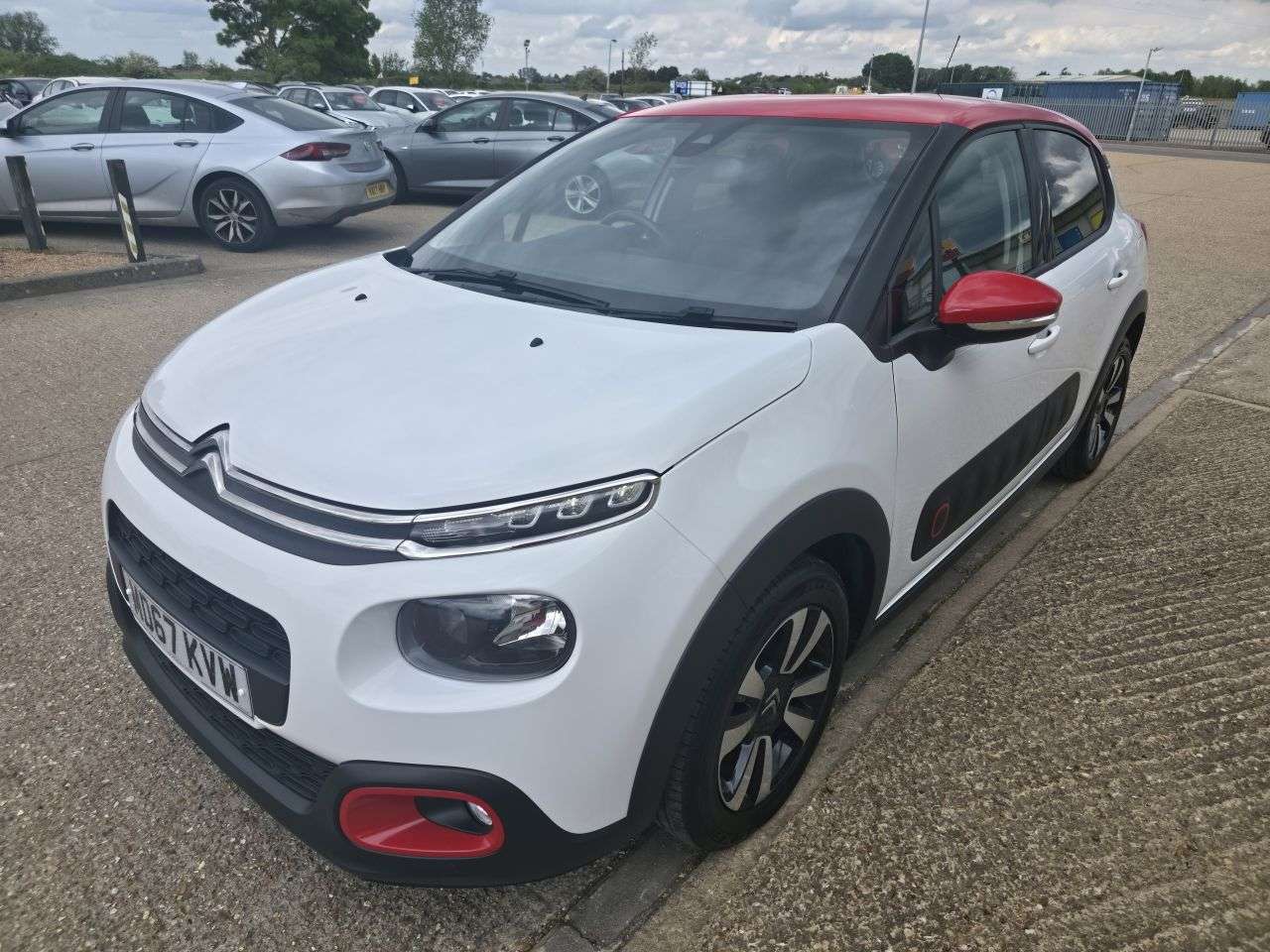 A 2018 CITROEN C3 1.2 PureTech Flair Hatchback 5dr Petrol Manual Euro 6 (82 ps) A 2018 CITROEN C3 1.2 PureTech Flair Hatchback 5dr Petrol Manual Euro 6 (82 ps)