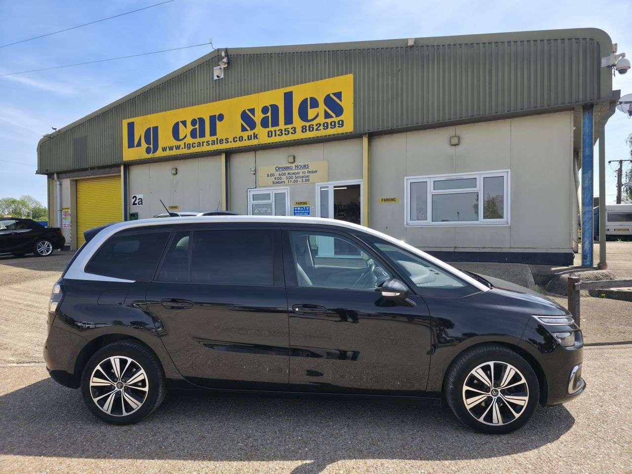 A 2018 CITROEN GRAND C4 SPACETOURER 1.5 BlueHDi Flair MPV 5dr Diesel Manual Euro 6 (s/s) (130 ps) A 2018 CITROEN GRAND C4 SPACETOURER 1.5 BlueHDi Flair MPV 5dr Diesel Manual Euro 6 (s/s) (130 ps)