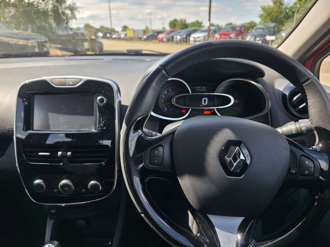 2016 RENAULT CLIO 2016 RENAULT CLIO