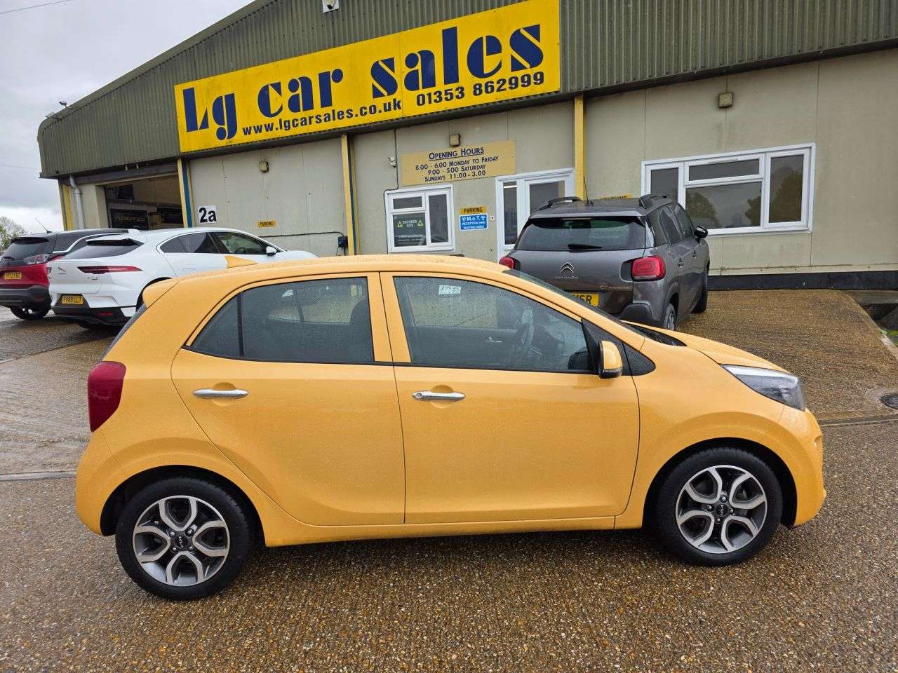 A 2023 KIA PICANTO 1.0 DPi 3 Hatchback 5dr Petrol AMT Euro 6 (s/s) (66 bhp) A 2023 KIA PICANTO 1.0 DPi 3 Hatchback 5dr Petrol AMT Euro 6 (s/s) (66 bhp)