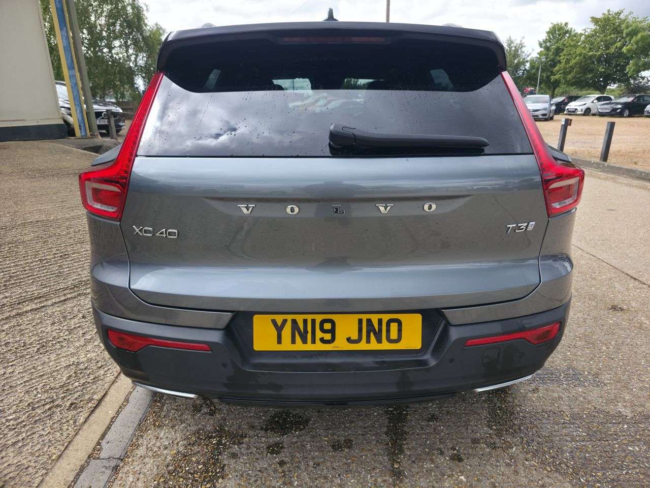 2019 VOLVO XC40 2019 VOLVO XC40