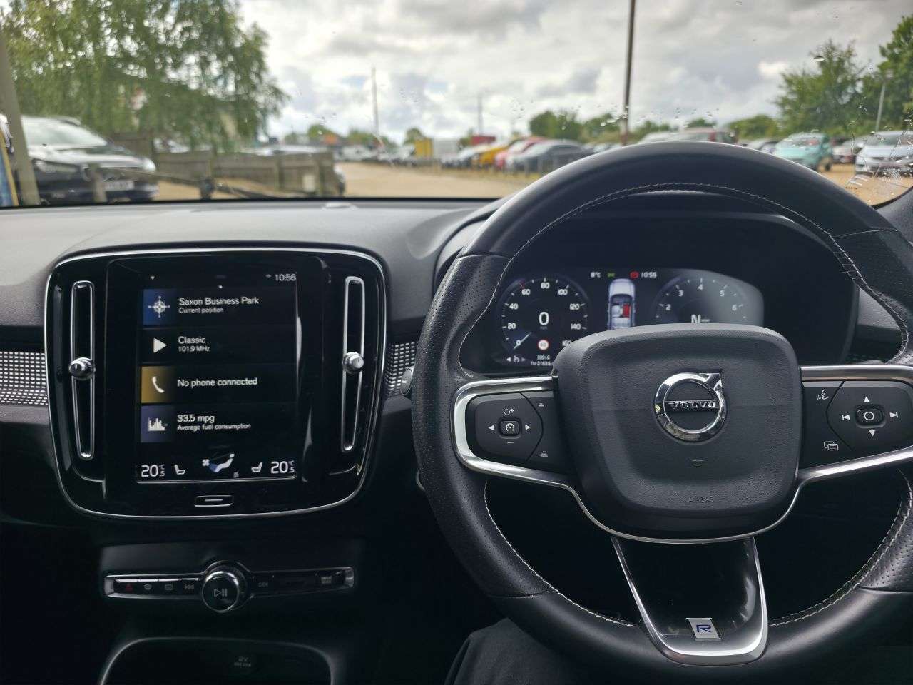 2019 VOLVO XC40 2019 VOLVO XC40
