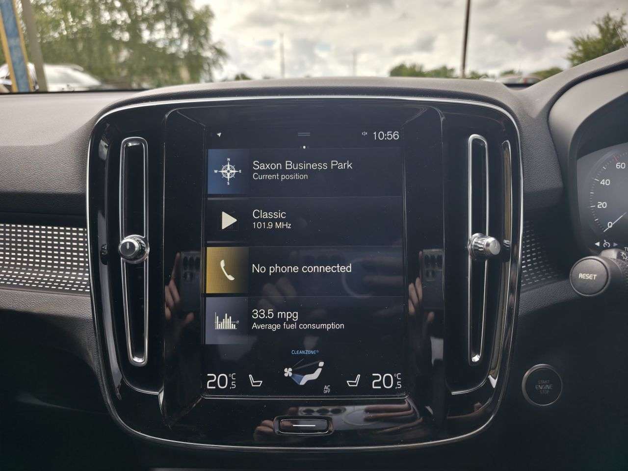 2019 VOLVO XC40 2019 VOLVO XC40