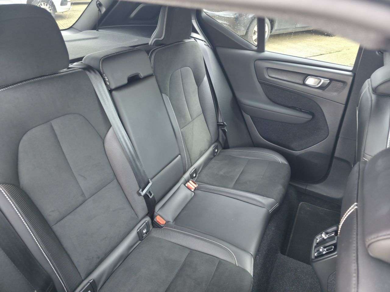 2019 VOLVO XC40 2019 VOLVO XC40