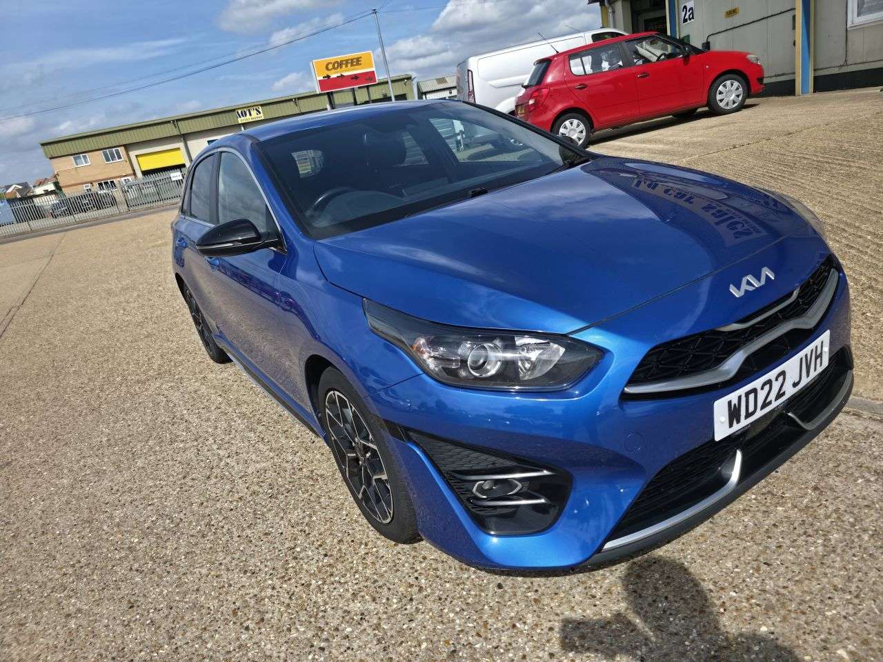 A 2022 KIA CEED 1.5 T-GDi GT-Line Hatchback 5dr Petrol Manual Euro 6 (s/s) (158 bhp) A 2022 KIA CEED 1.5 T-GDi GT-Line Hatchback 5dr Petrol Manual Euro 6 (s/s) (158 bhp)