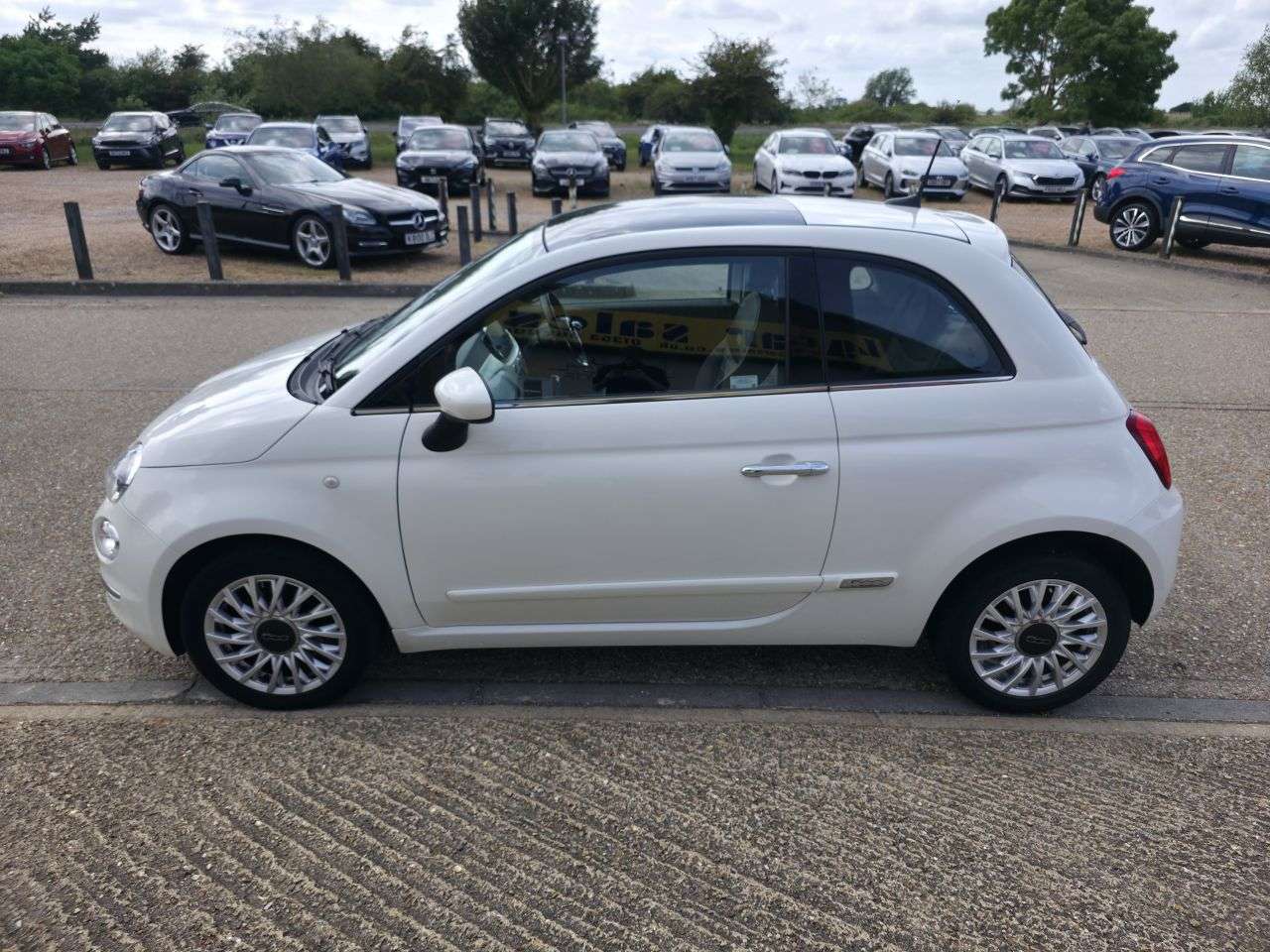2017 FIAT 500 2017 FIAT 500