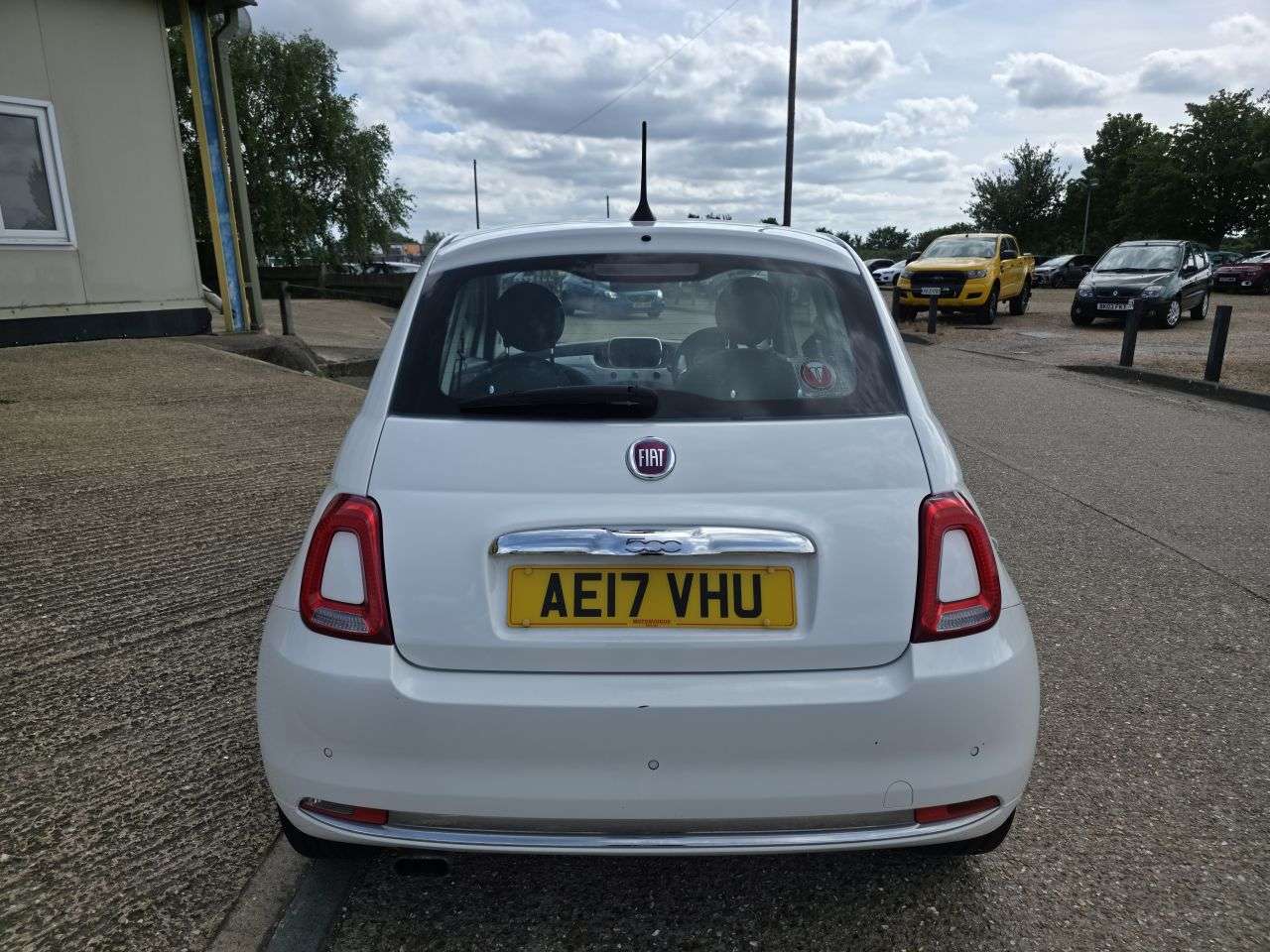 2017 FIAT 500 2017 FIAT 500