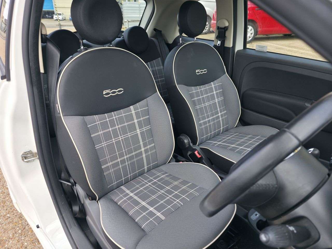 2017 FIAT 500 2017 FIAT 500