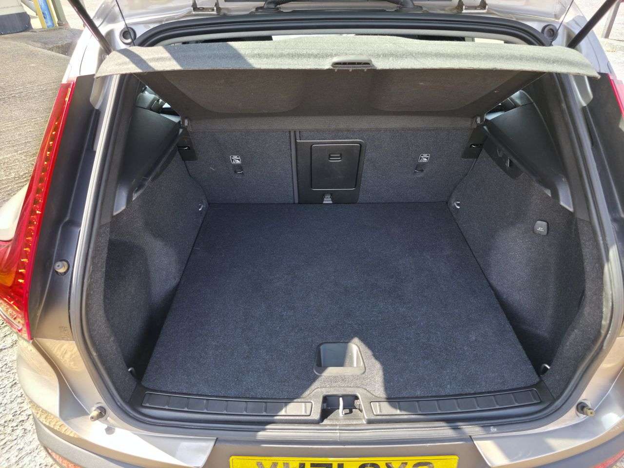 2022 VOLVO XC40 2022 VOLVO XC40