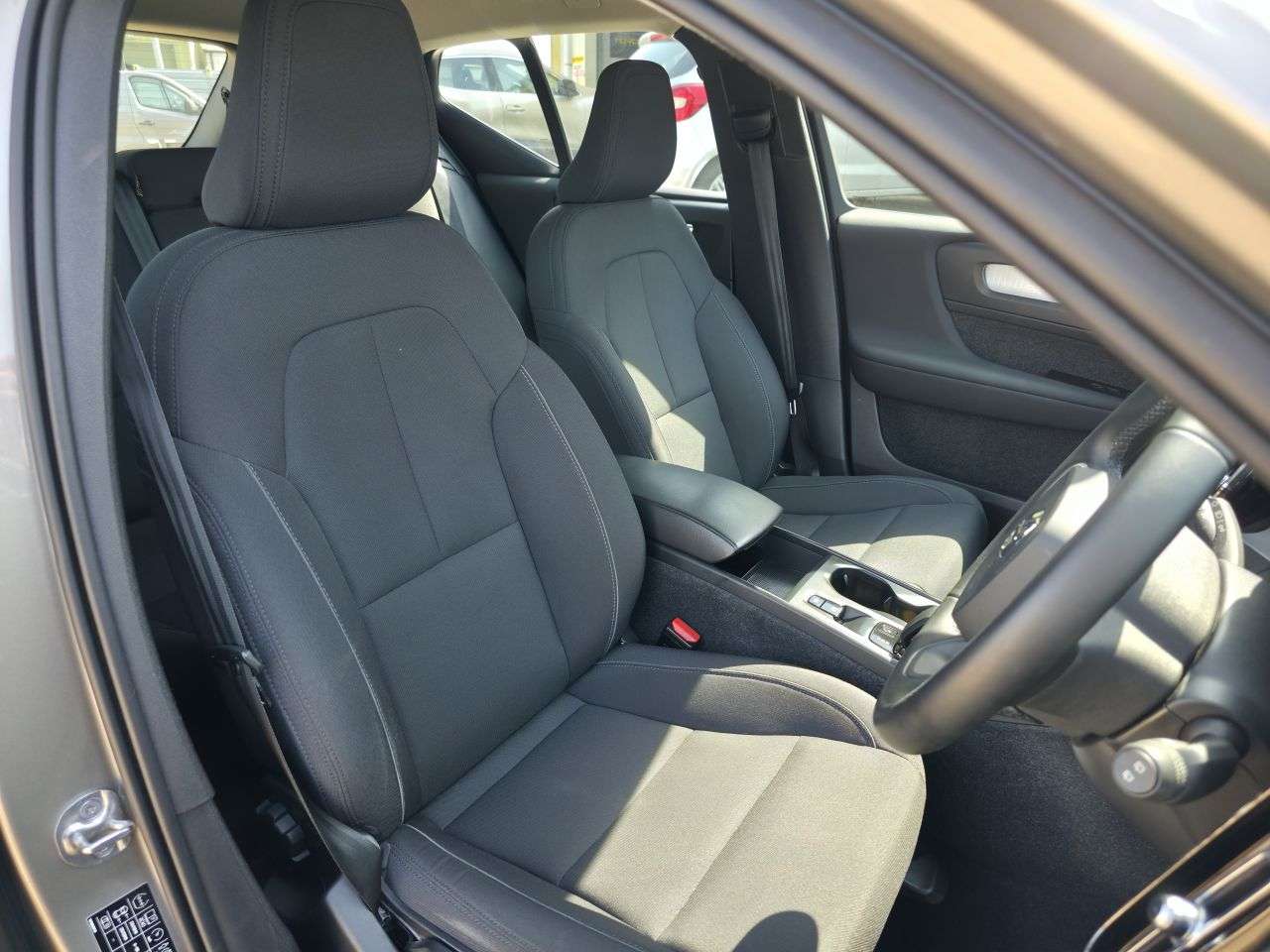 2022 VOLVO XC40 2022 VOLVO XC40