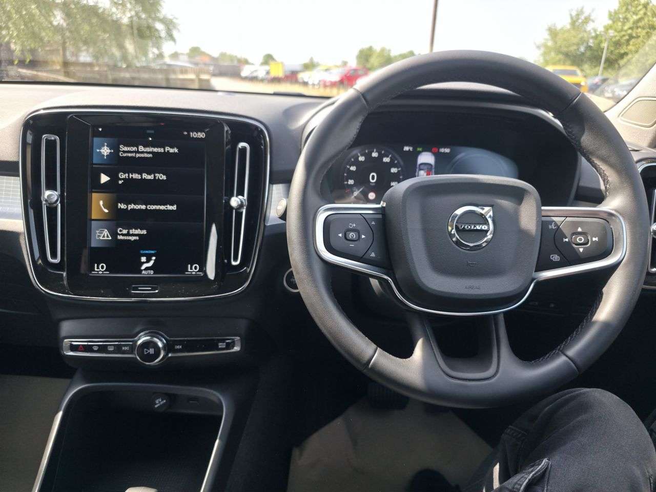 2022 VOLVO XC40 2022 VOLVO XC40