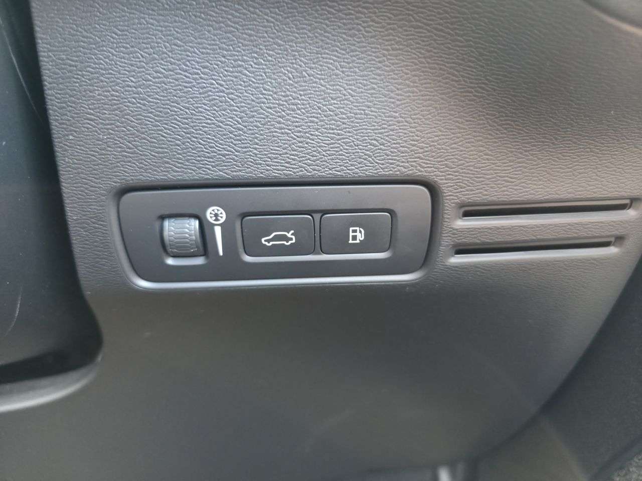 2022 VOLVO XC40 2022 VOLVO XC40