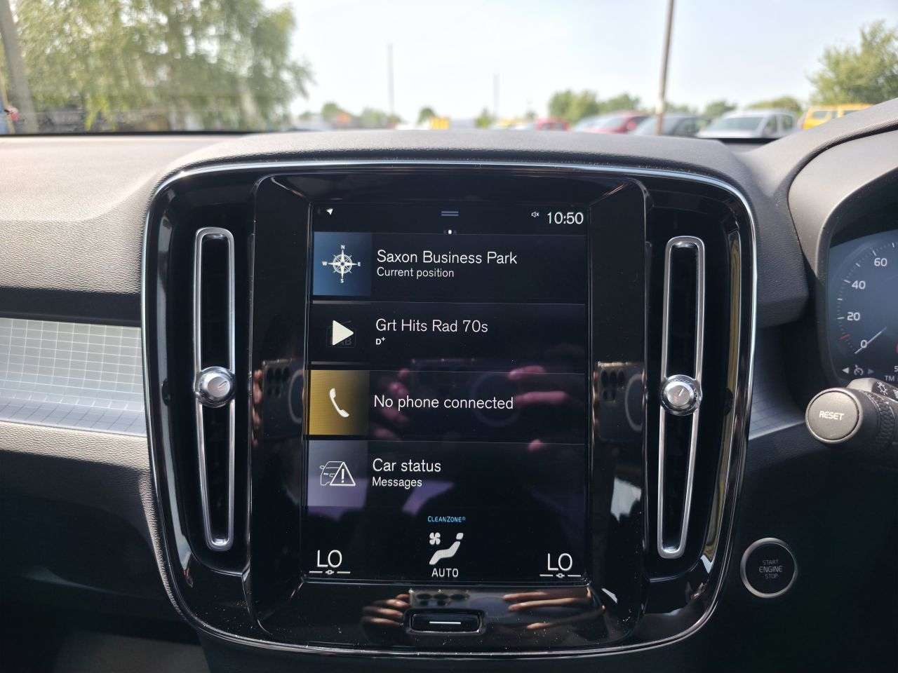 2022 VOLVO XC40 2022 VOLVO XC40