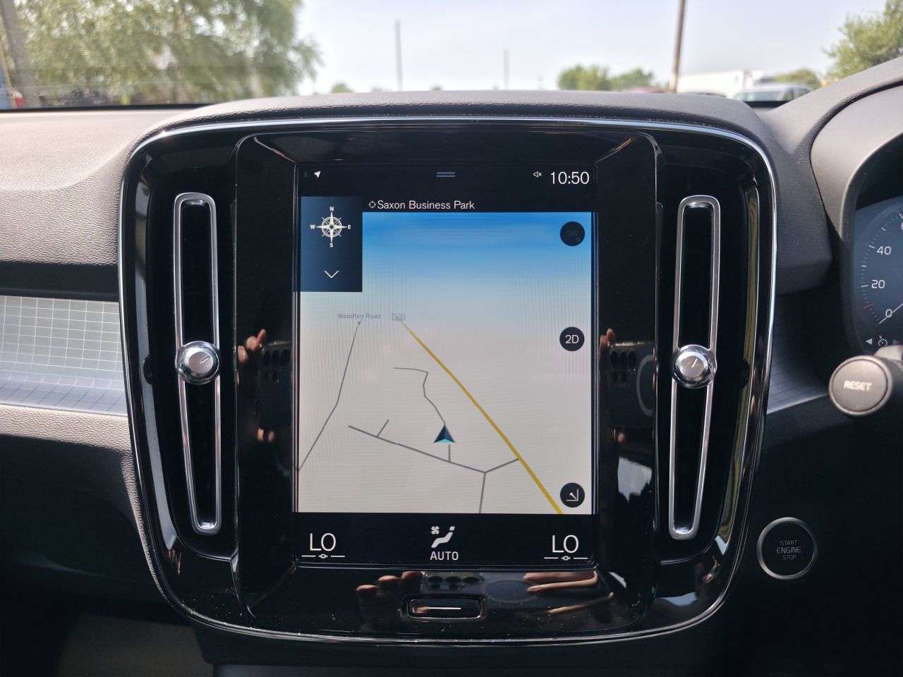 2022 VOLVO XC40 2022 VOLVO XC40