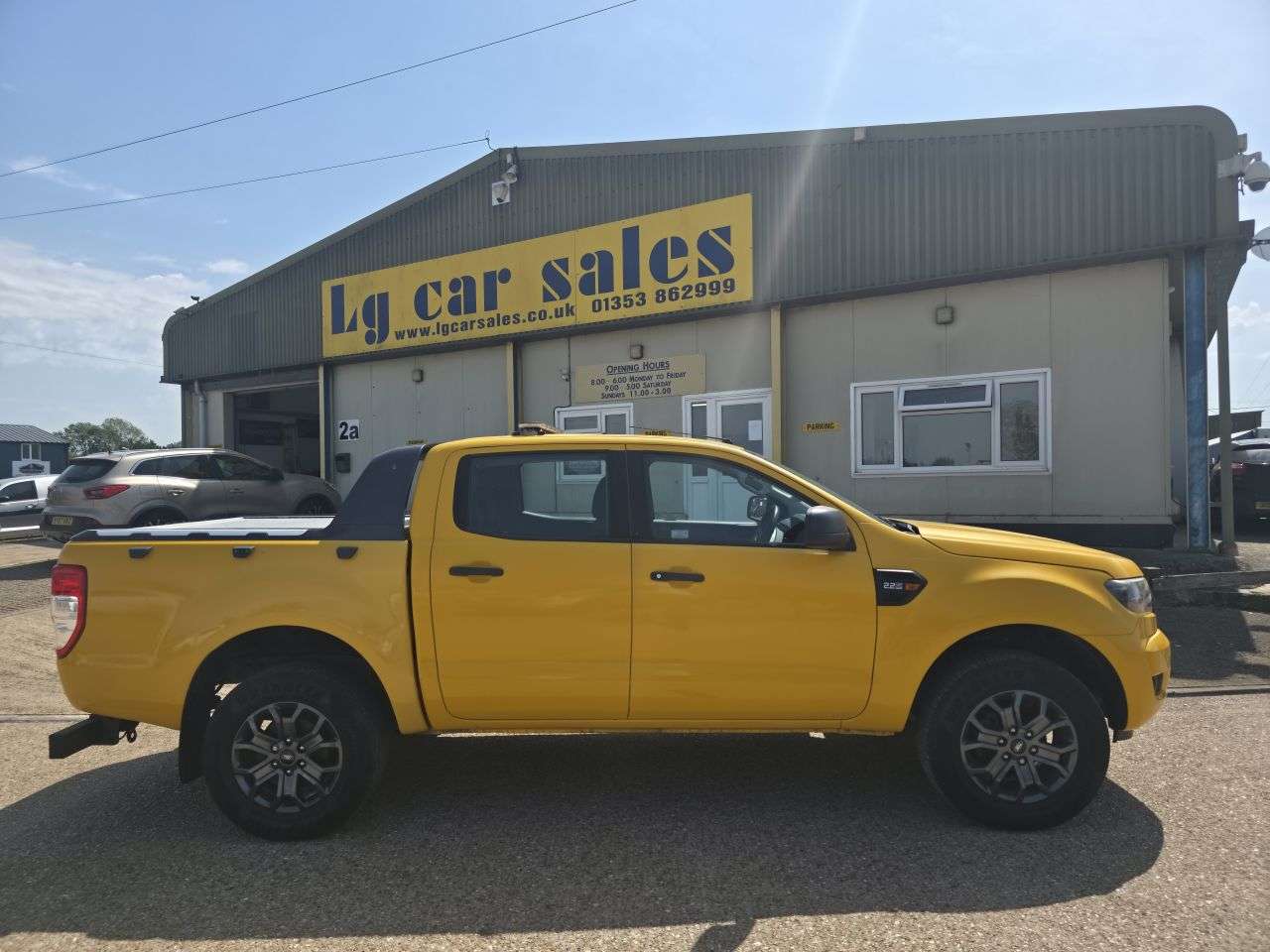 A 2017 FORD RANGER 2.2 TDCi XL Super Pickup Extended Cab 4dr Diesel Manual 4WD Euro 5 (150 ps) A 2017 FORD RANGER 2.2 TDCi XL Super Pickup Extended Cab 4dr Diesel Manual 4WD Euro 5 (150 ps)